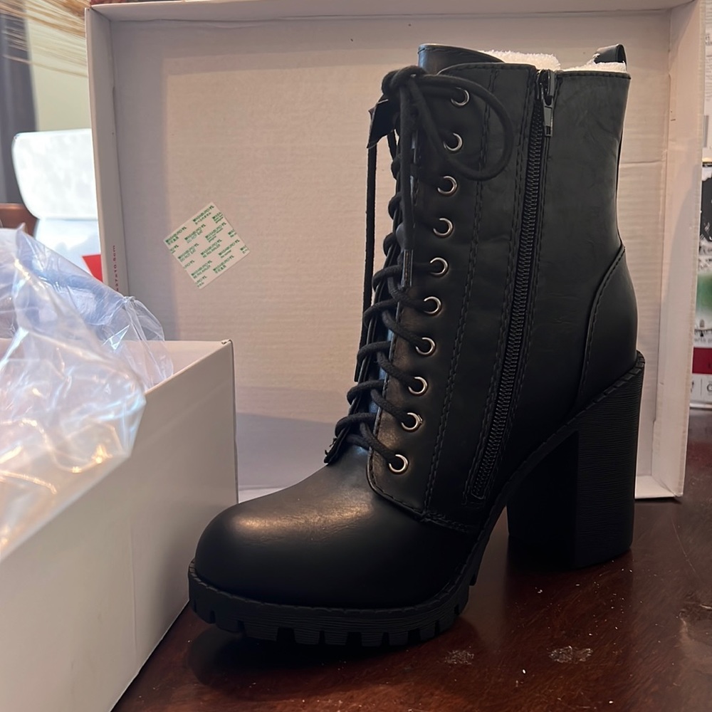 Brand new in box Soda Malia high heeled ankle boots